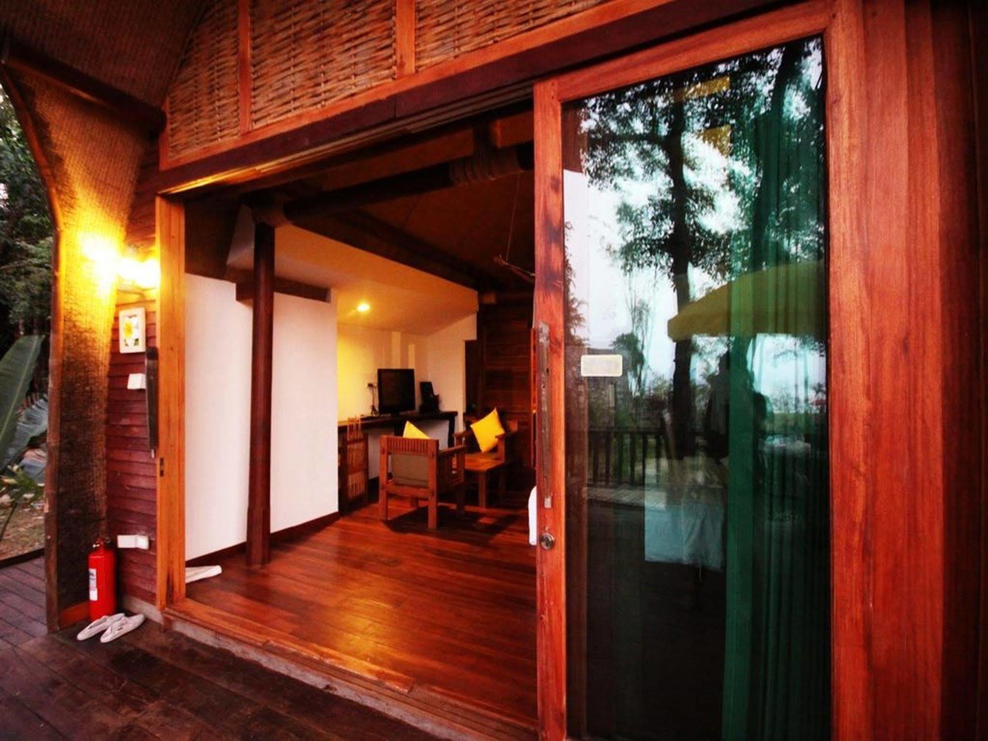 The Cinnamon & Saphansufan Resort Kohmak Koh Mak Buitenkant foto